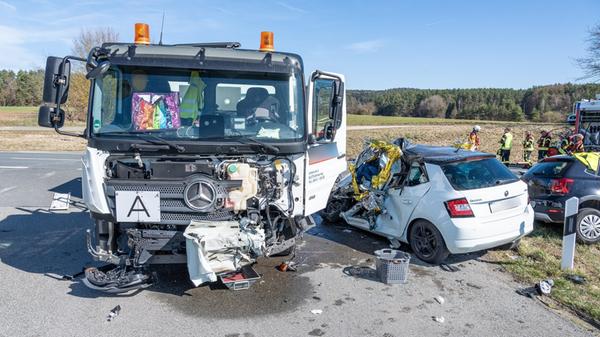 Redaktioneller Hinweis: Bitte unbedingt Unfallfahr