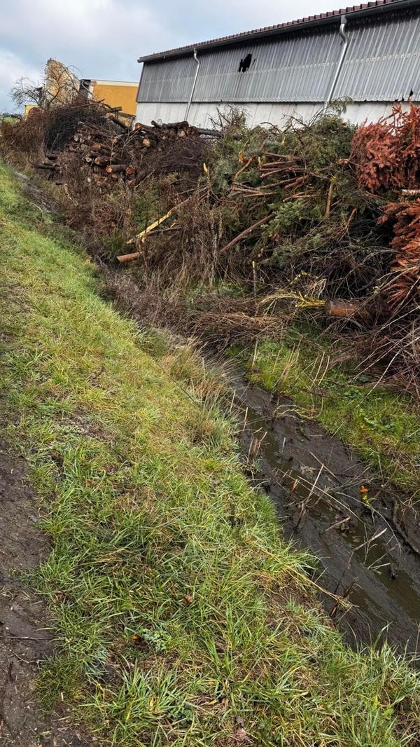 Graben Gärsubstrat Biogasanlage