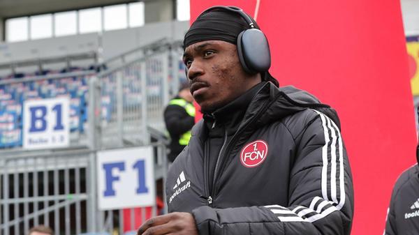 Wieder an Bord war Torjäger Zoma. Der 22-Jährige fehlte dem FCN zuletzt wegen Schulterbeschwerden.