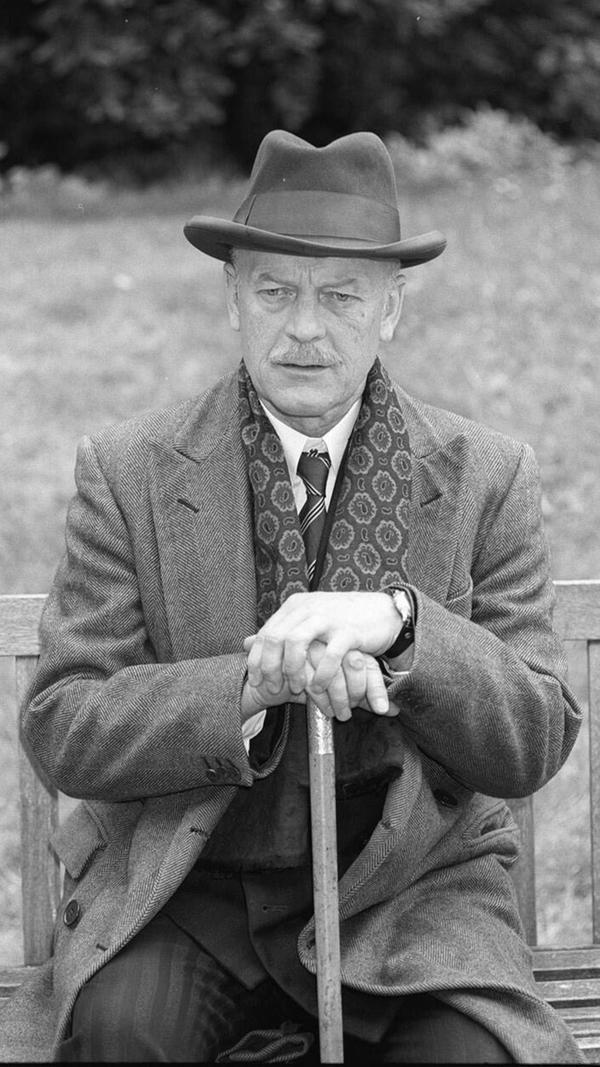 Er spielte in rund 170 Film- und Fernsehproduktionen mit und zählte zu den größten Schauspielern Großbritanniens: <b>Michael Byrne</b> ist am 20. Juni im Alter von 82 Jahren gestorben. Besonders bekannt war der Brite aus seiner Rolle als Colonel Vogel in "Indiana Jones und der letzte Kreuzzug" sowie als Gellert Grindelwald in "Harry Potter und die Heiligtümer des Todes - Teil 1".