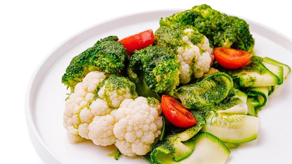 Frische Gemüsemischung mit Brokkoli, Blumenkohl un