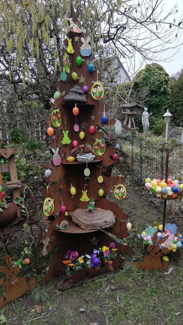 Den Osterbaum in ihrem Garten hat unsere Leserin Rosy Treu fotografiert.