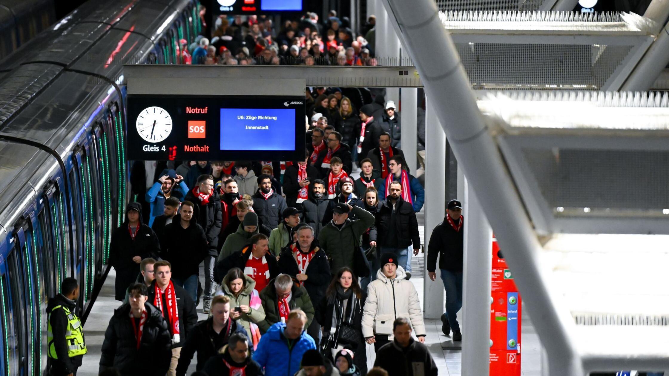 Fußball: DFB-Pokal, Bayern München - RB Leipzig, V