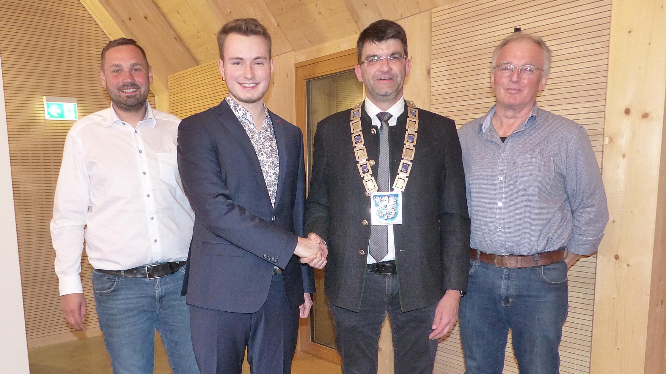 EdInputPic9cc28378-6391-4f48-9573-915385bd9b1c