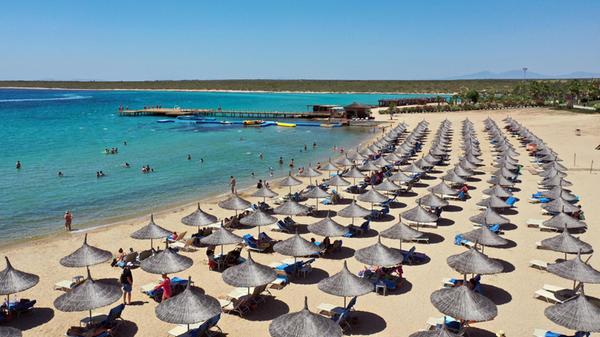 39 blue flags fly on the beaches of Turkiye's Kusa