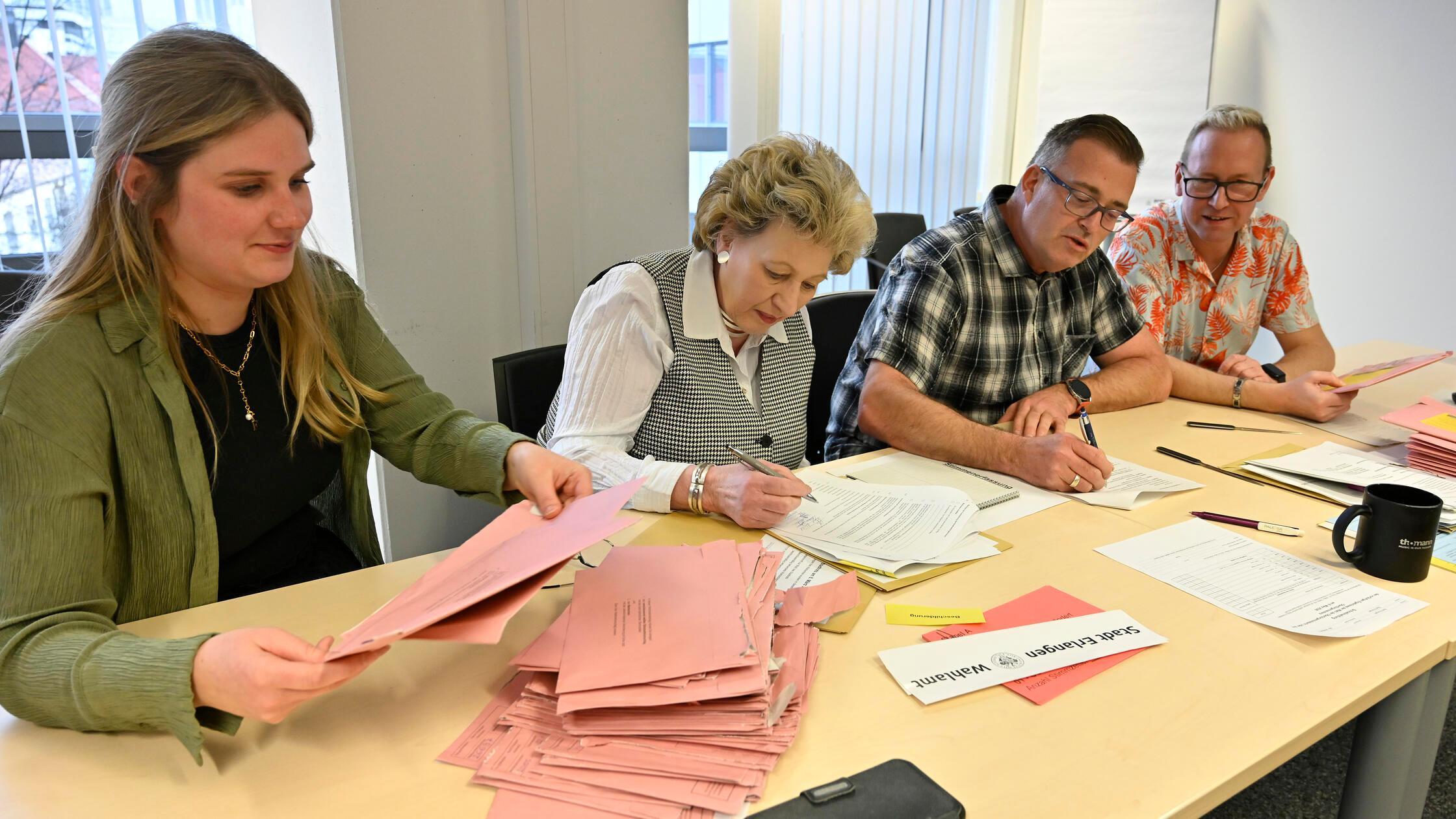 Erlangen: Kommunalwahl in Erlangen 2026: Ab 18 Uhr