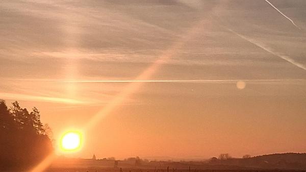 Sonnenaufgang in Obermainbach, gesehen von unserer Leserin.