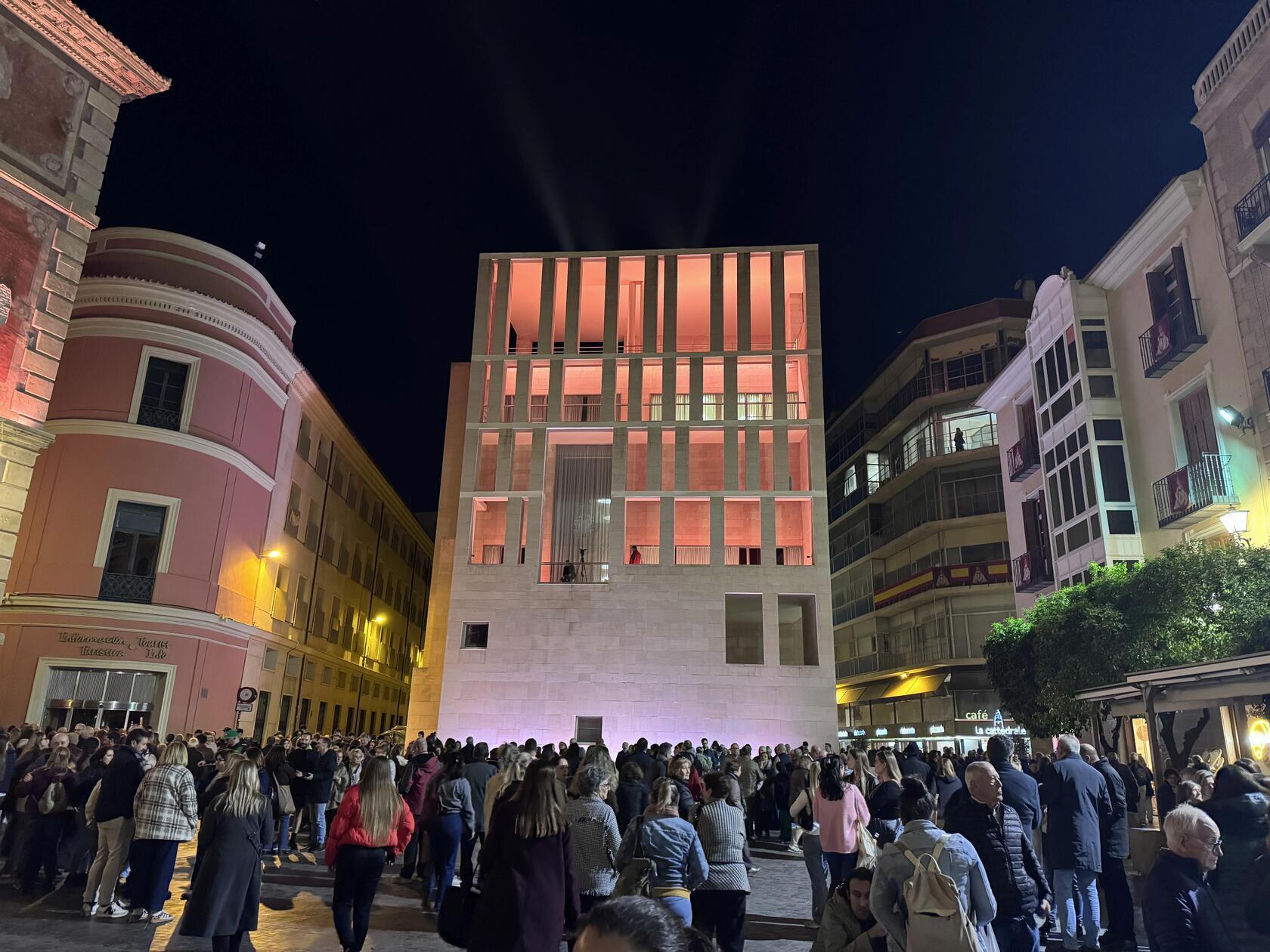 Das moderne Rathaus des Pritzker-Preisträgers Rafael Moneo in Murcia.