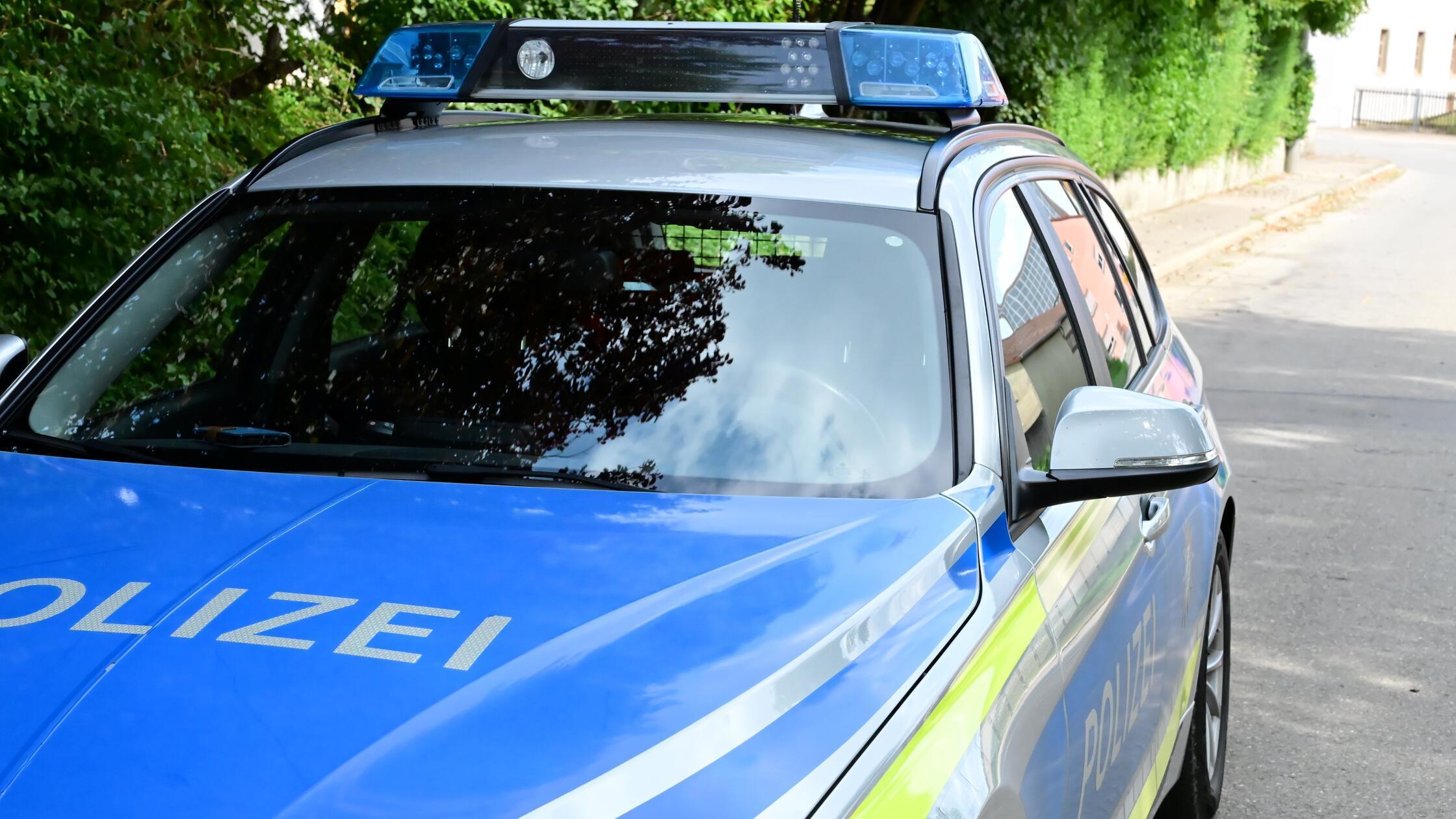 wt-blaulicht-polizei-auto