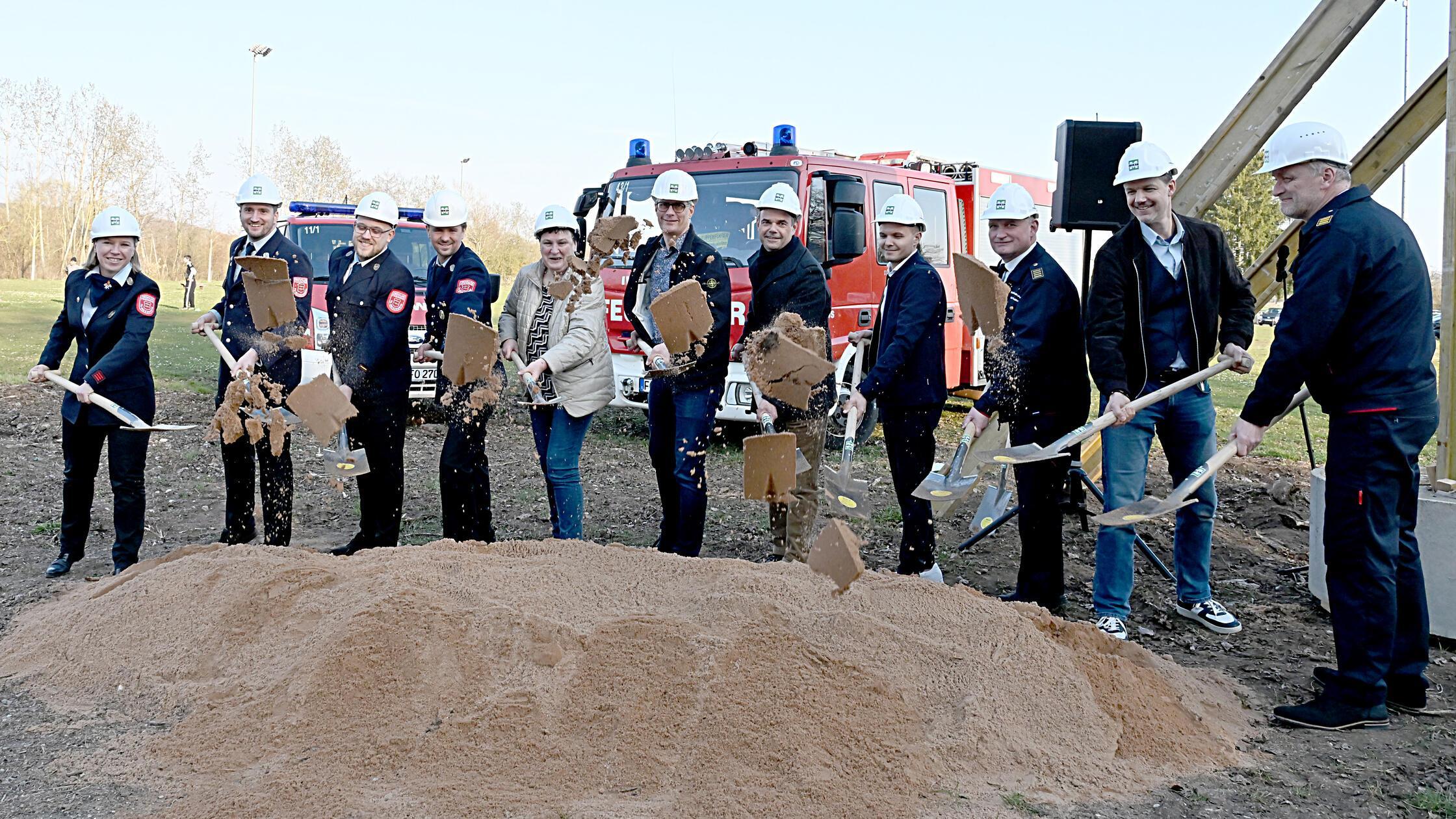 SpatenstichFeuerwehrBuck11