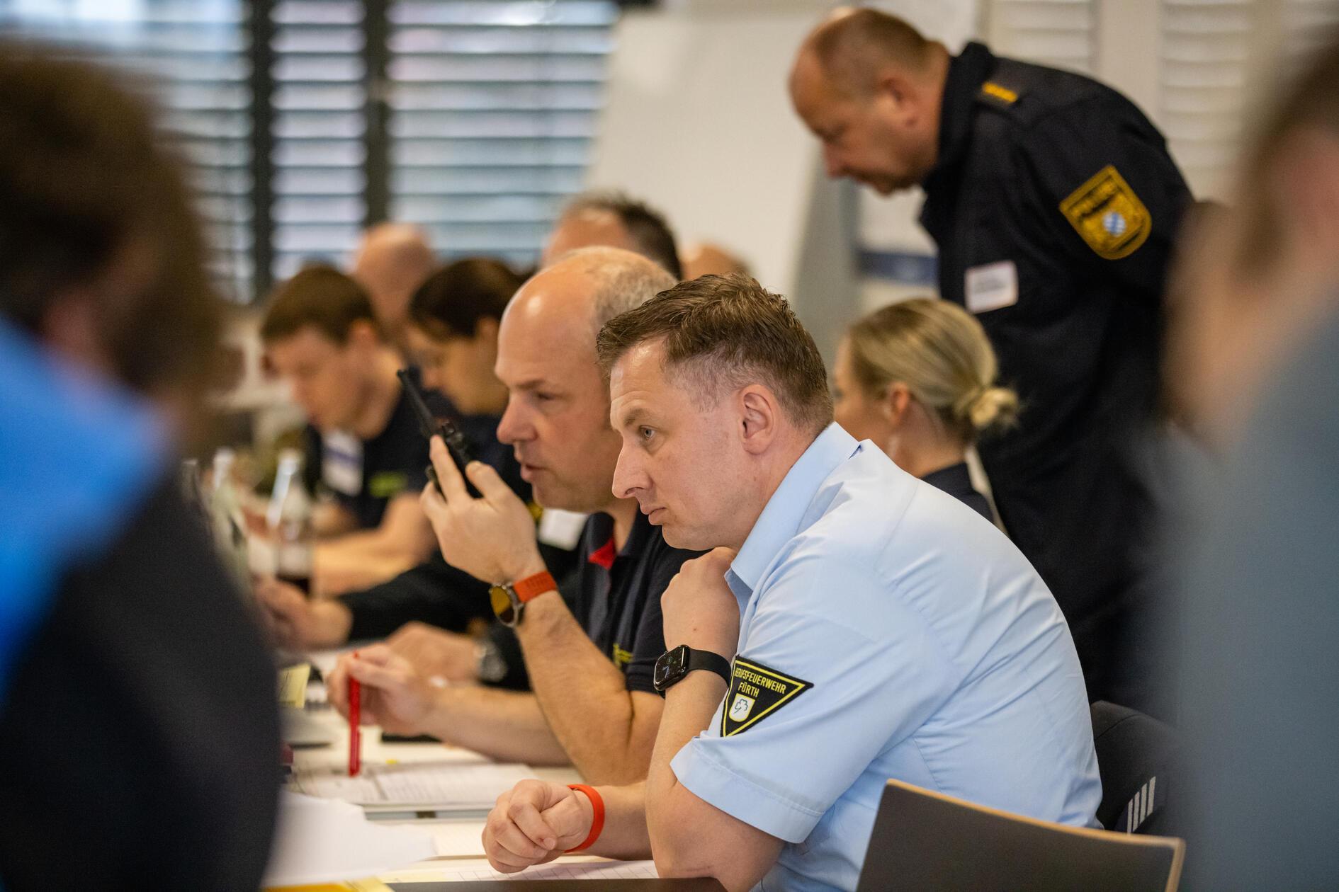 Das Szenario startete um 10 Uhr mit der fiktiven Meldung eines flächendeckenden Blackouts. In der Folge brachen Kommunikationswege wie Telefon, Internet und Mobilfunk zusammen.