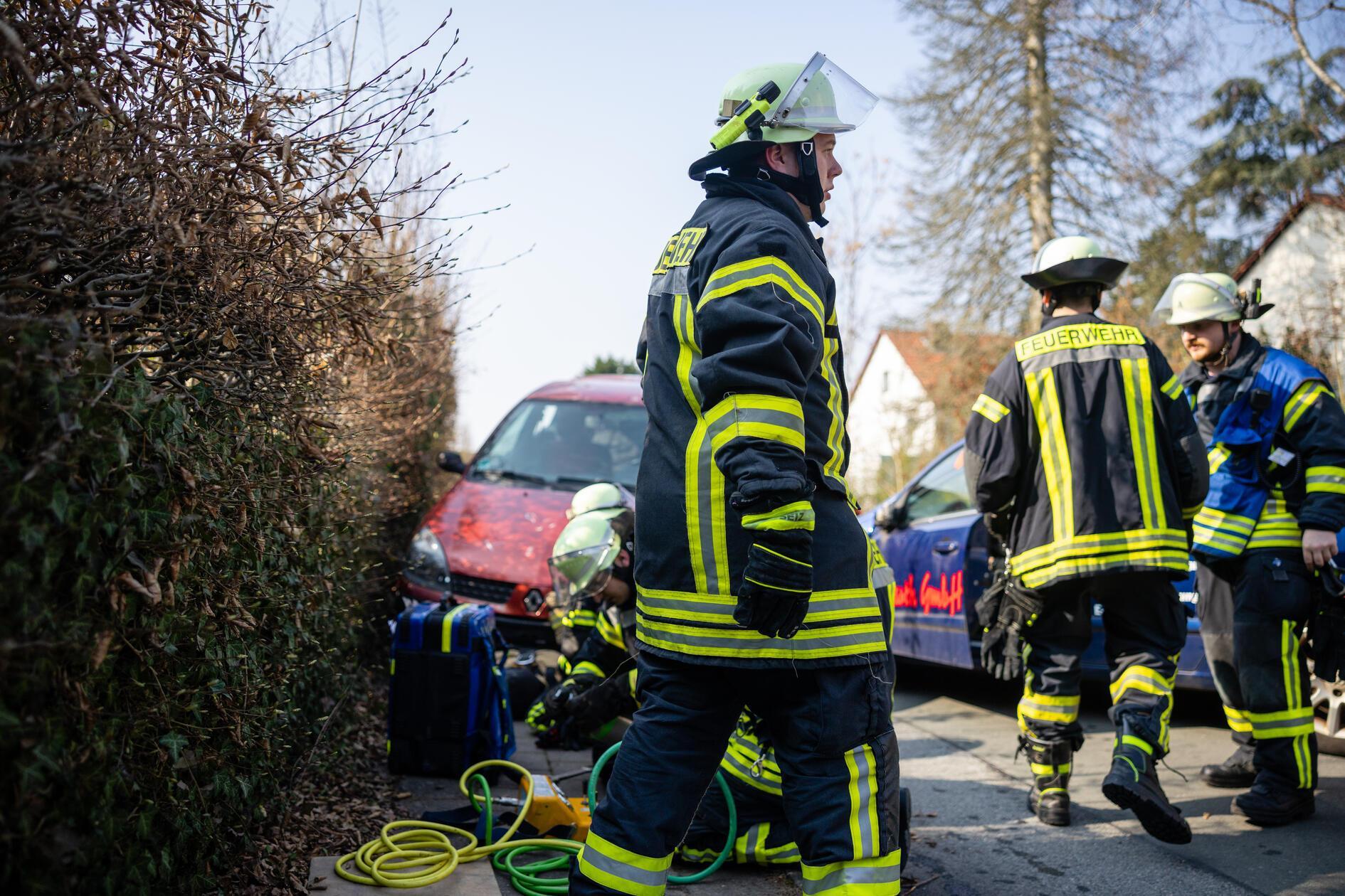 Auch die Trinkwasserversorgung, medizinische Betreuung, der Verkehr sowie die Versorgung mit Lebensmitteln galten als stark eingeschränkt oder fielen komplett aus.