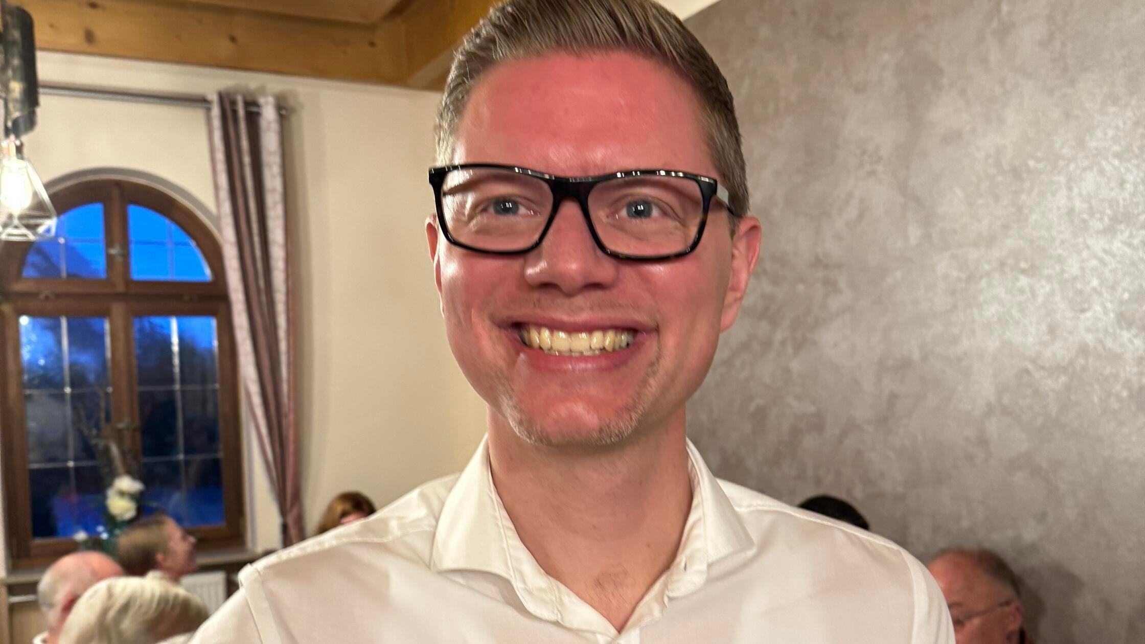 So sehen Sieger aus. Timo Wendel ist der Sieger de