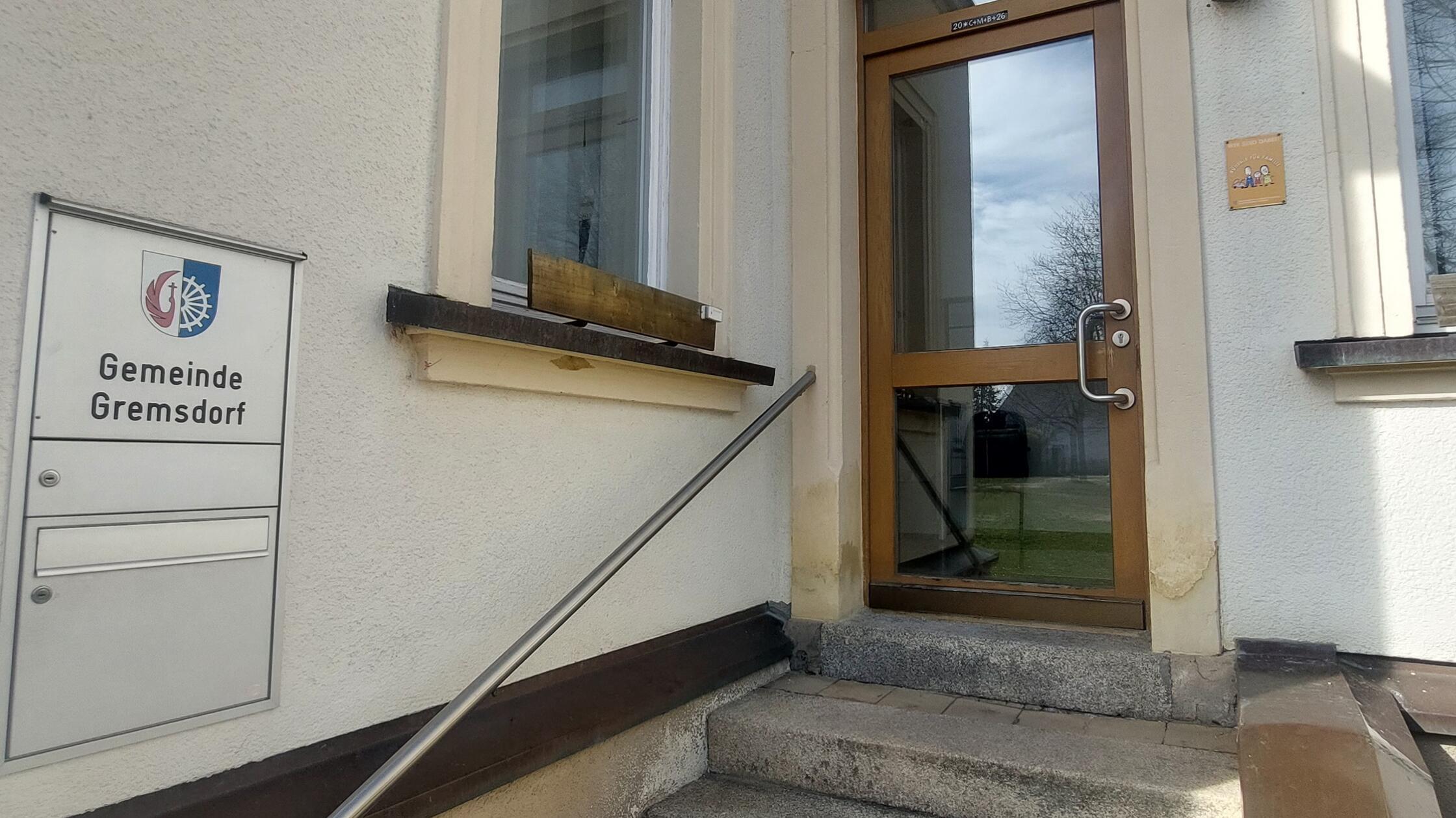Ab dem 1. Mai ist das Gremsdorfer Ratsgebäude des 