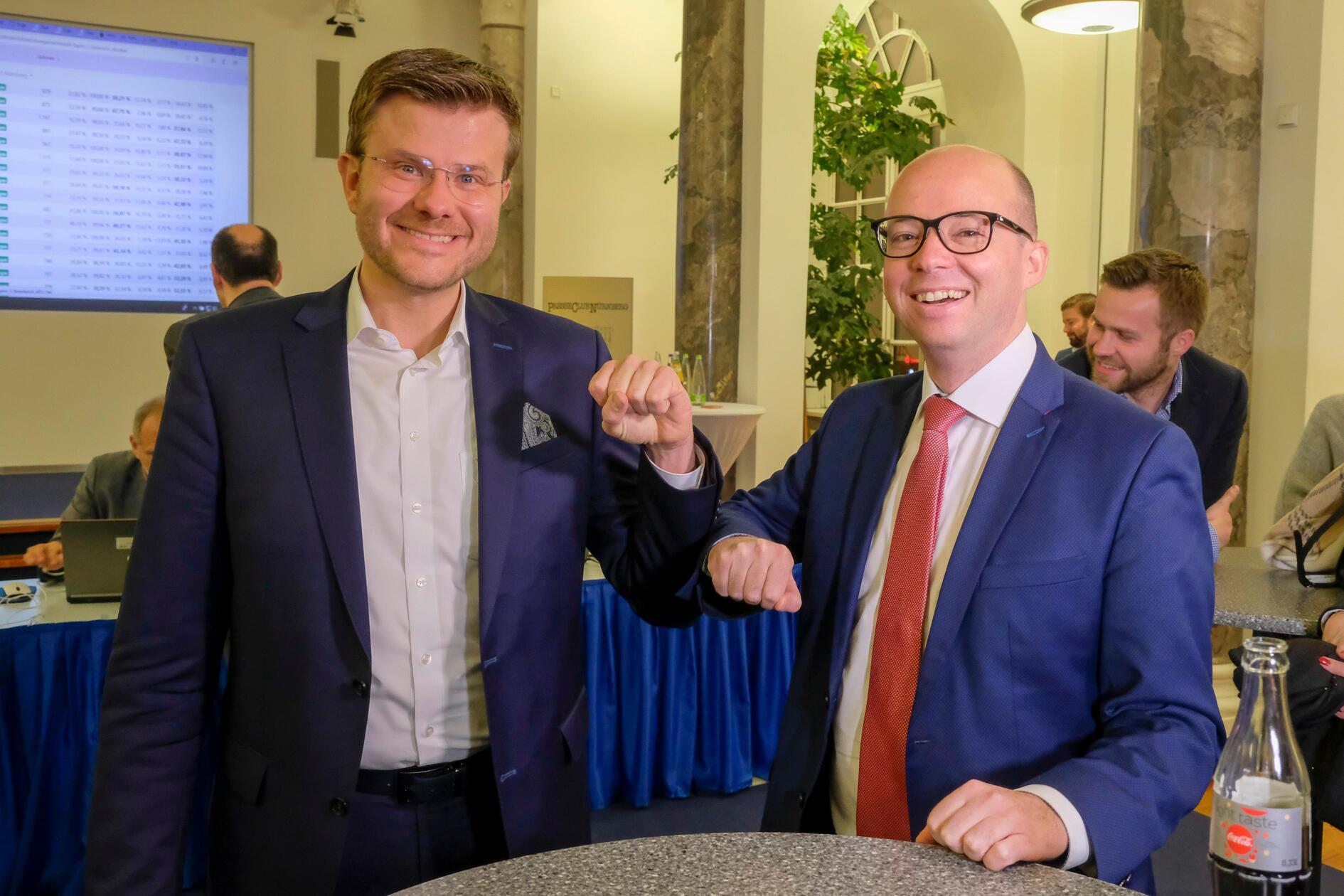 König ist in der Geschichte Nürnbergs der zweite CSU-Oberbürgermeister (nach Ludwig Scholz, 1996 bis 2002) und zudem derjenige Amtsinhaber, der mit dem knappsten Stichwahl-Ergebnis aller Zeiten gewählt wurde (52,2 Prozent gegen den SPD-Bewerber Thorsten Brehm).