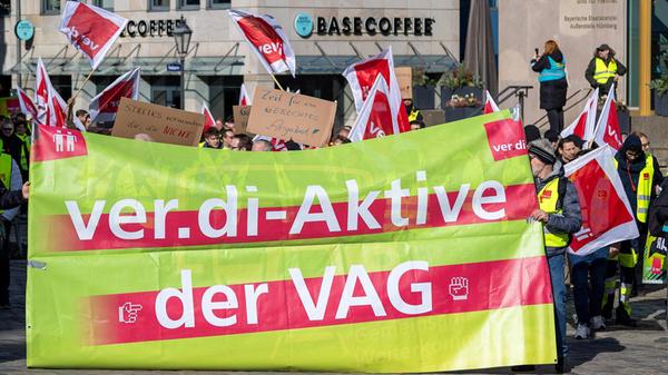 Verdi ÖPNV-Warnstreik: Überregionaler Streikzug, N