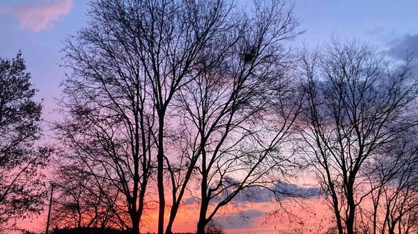 Ein Sonnenuntergang in Leerstetten. Diese Stimmung ist sehr ausdrucksstark.