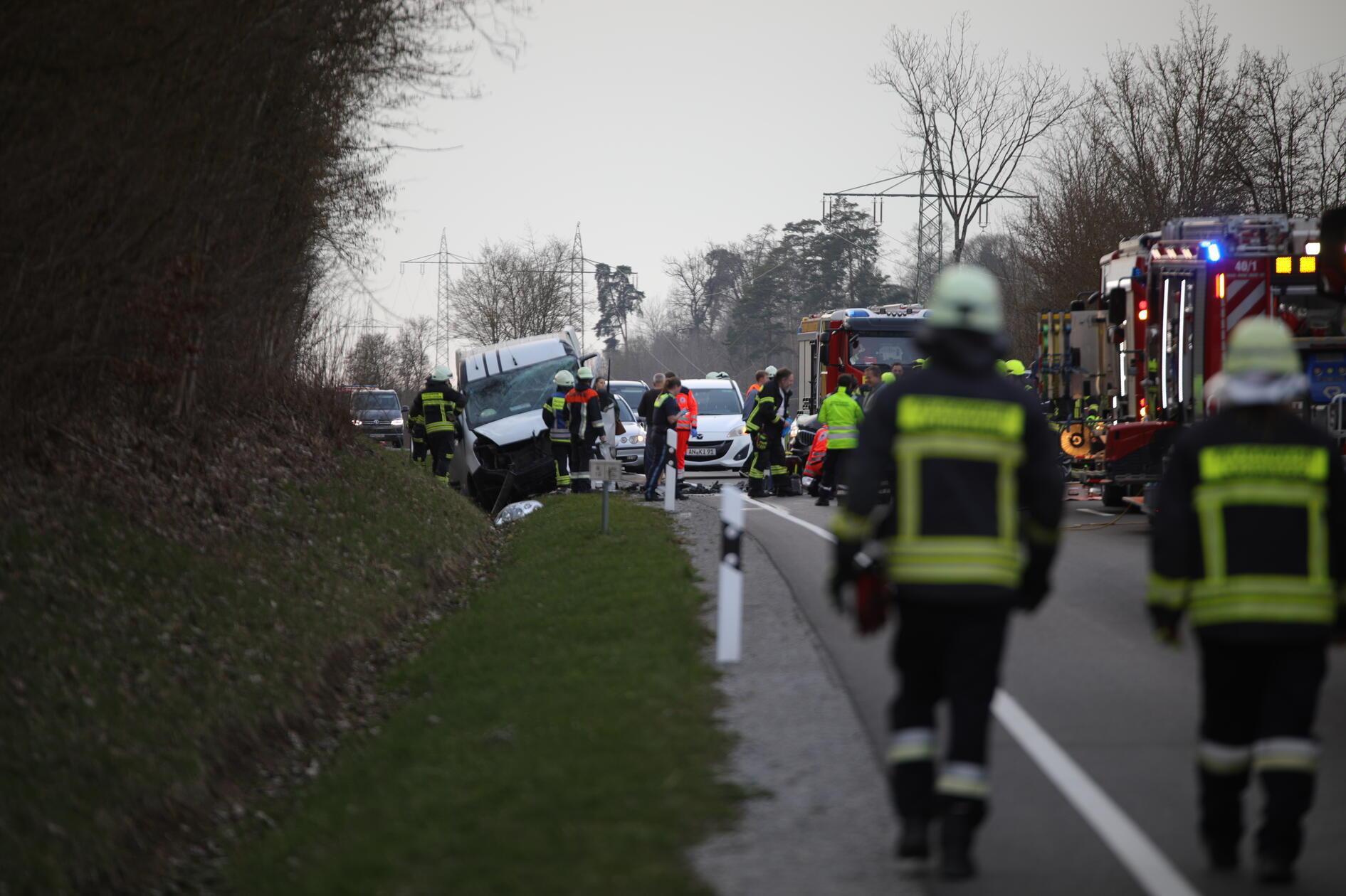 Um 18.15 Uhr landete ein Rettungshubschrauber am Einsatzort.
