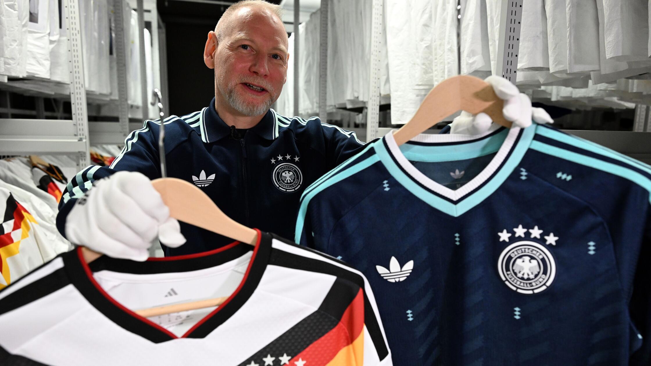 25.03.2026, Bayern, Herzogenaurach: Designer Jürge