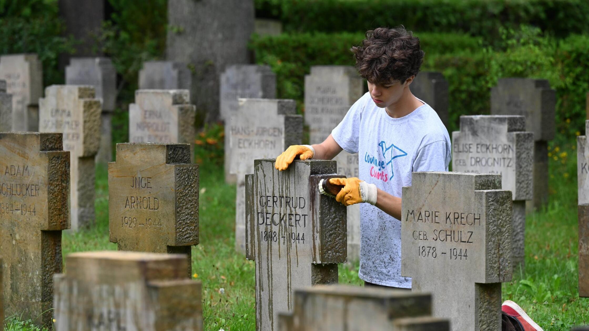 Pflegeeinsatz Kriegsgräberstätte