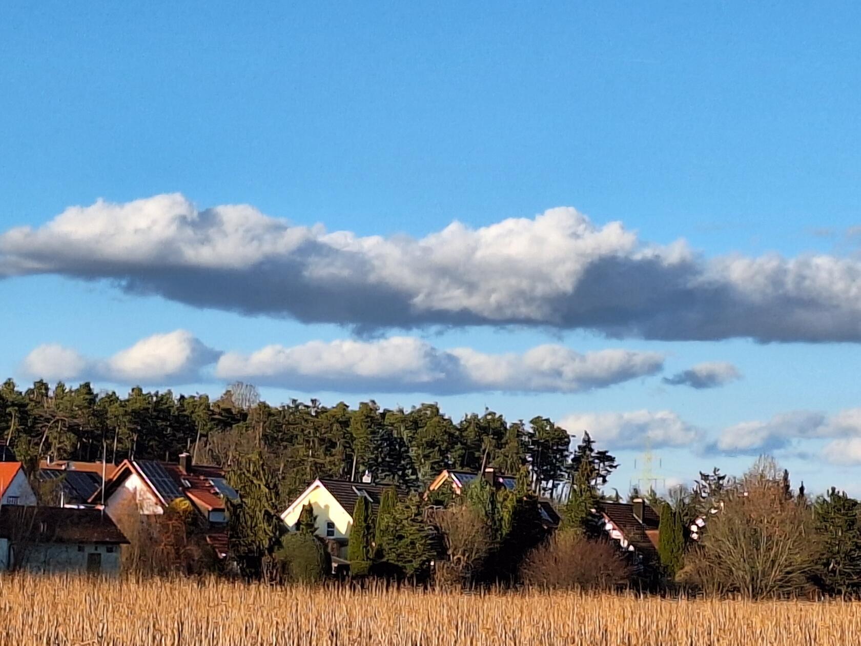 Ein doppeltes Wolkendach über Wendelstein.