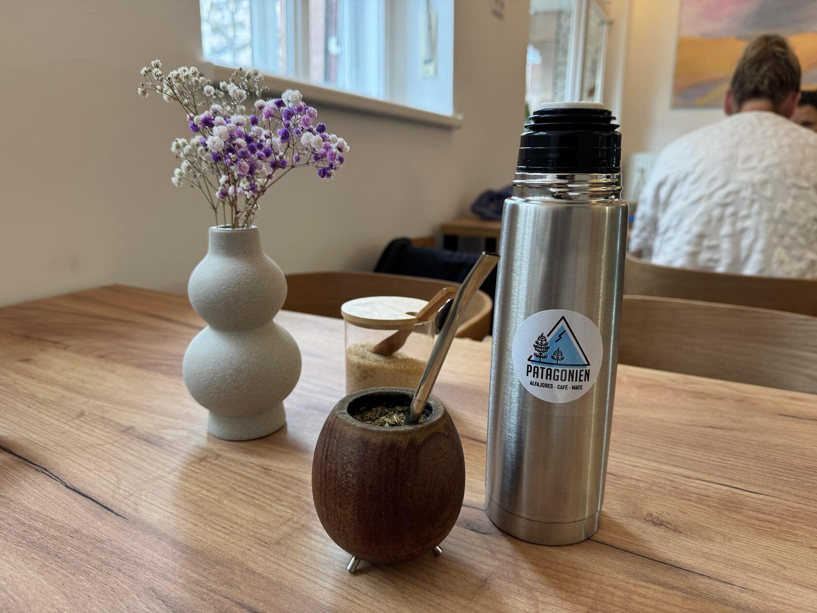 Aber auch Mate kann man ganz authentisch bei Juan Melchiori genießen.