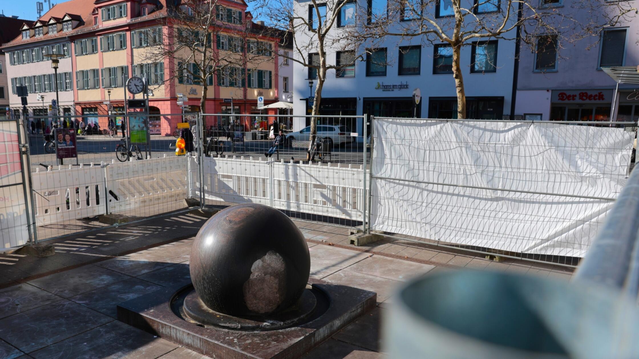 Brunnen Hugenottenplatz