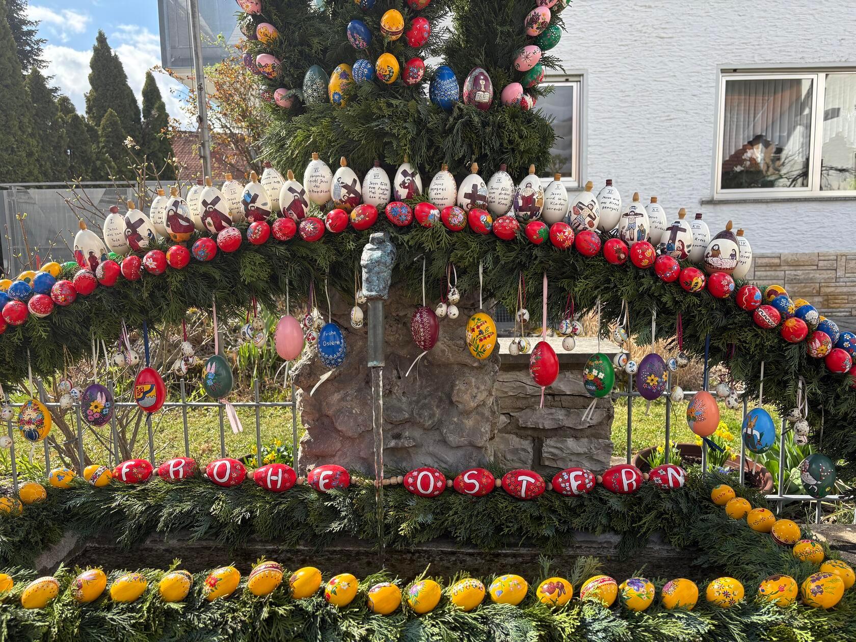 Der Osterbrunnen in Leutenbach ist heuer besonders gelungen.