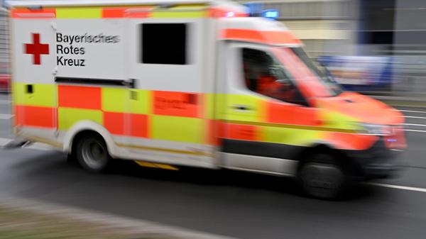 Krankenwagen - Symbolbild1780.jpg