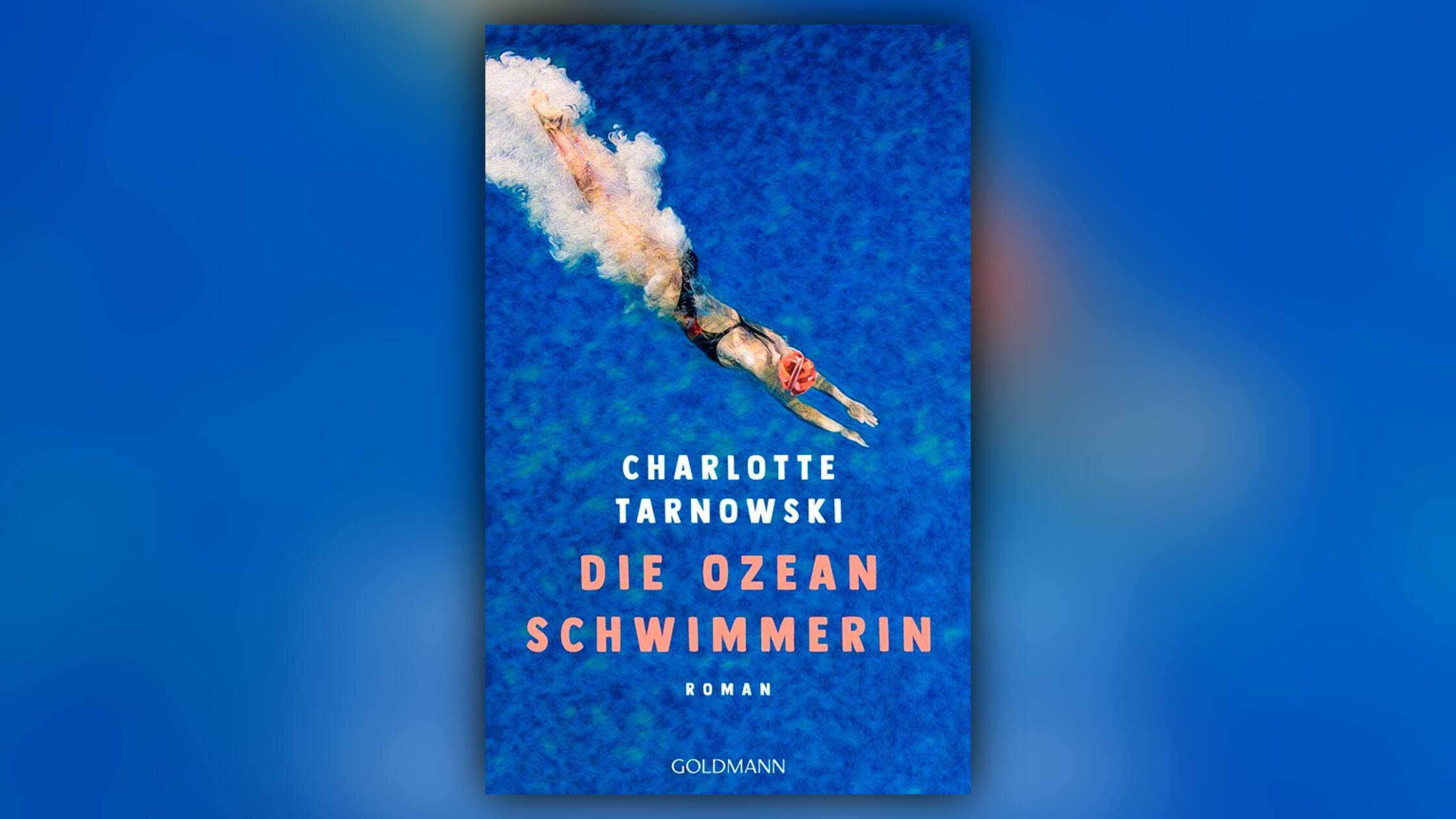 Ein bildgewaltiger Roman von Charlotte Tarnowski aka Charlotte McGregor aka Charlotte Taylor aka Carin Müller Nach dem Verlust von Mann und Sohn bleibt Sophie nur das Wasser. Um weiterzuleben, stellt sich die leidenschaftliche Schwimmerin der Ocean’s Seven Challenge und will in nur einem Jahr sieben Meeresstraßen bezwingen. Zwischen eisigen Strömungen, meterhohen Wellen und giftigen Quallen wird jede Etappe zum Kampf gegen Naturgewalten und innere Abgründe. Doch mit jedem Zug durch die Weltmeere verwandelt sich die Trauer langsam in etwas Neues: Hoffnung. Erscheinungstermin: 13. Mai 2026 352 Seiten Goldmann 24 Euro