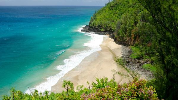 Hanakapiai Beach along the Kalalau trail, Na'Pali