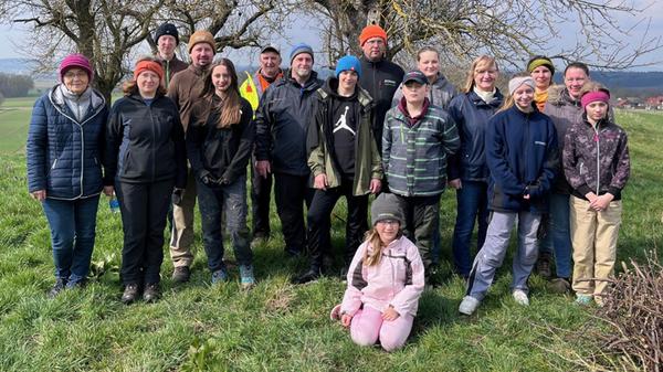 Unser Bild zeig die Helferinnen und Helfer bei der