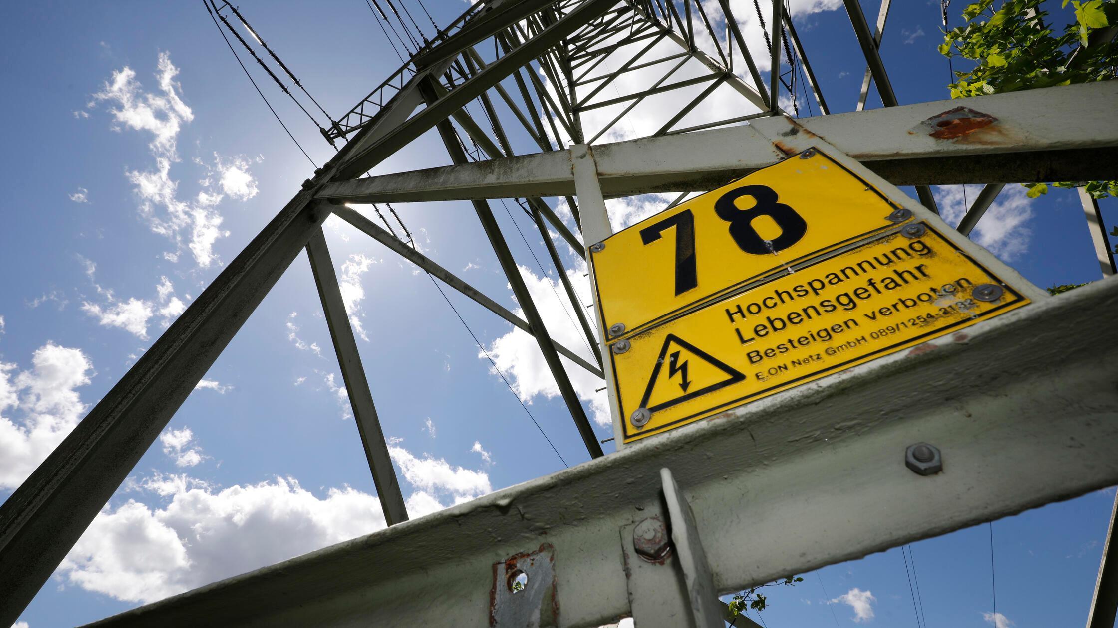 Starkstromtrasse durch Katzwang
