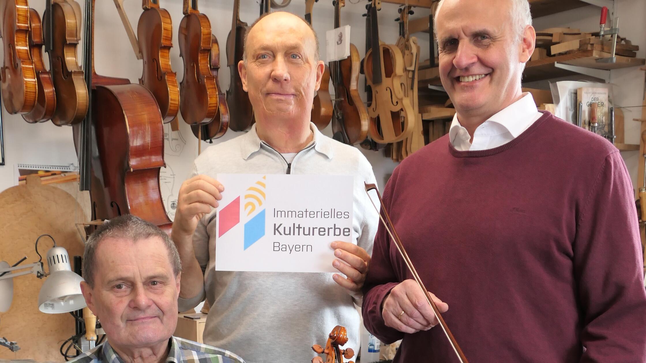 „Vorne die Fachbereichsleiter Konrad Kohlert (Geig