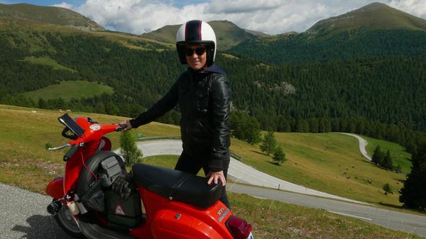 Die Nockalmstraße schlängelt sich durchs Hochgebirge.