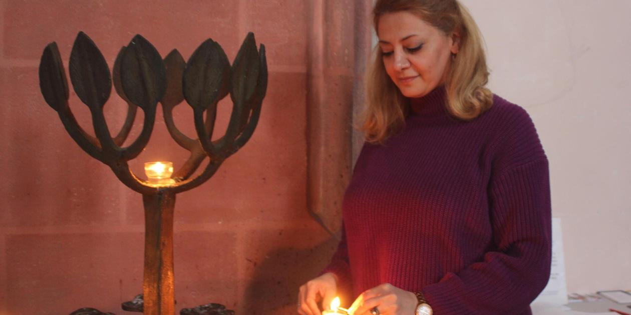 How war awakens hope: Exiled Iranian woman from the Roth district reports ...