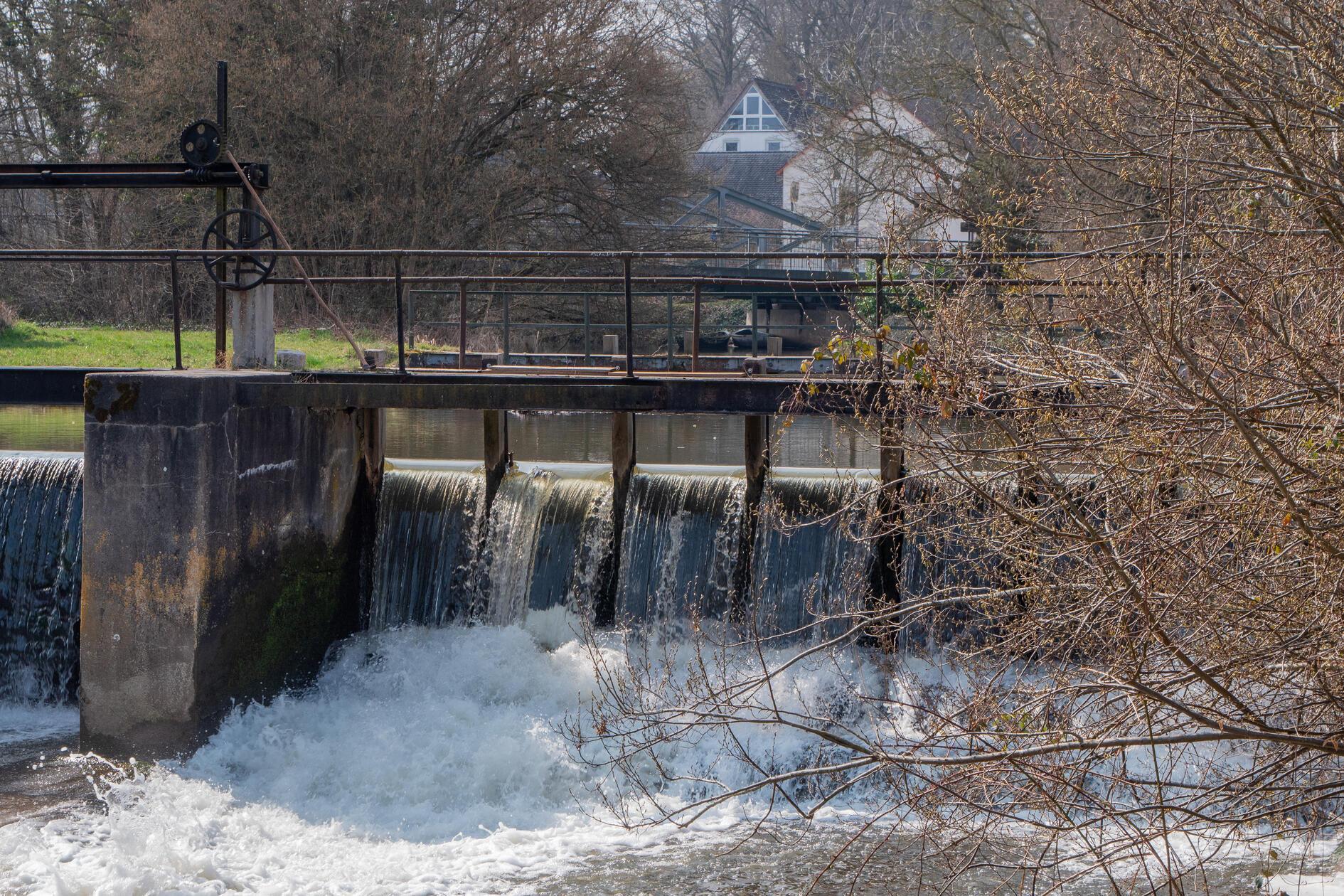 Das Wehr in Rednitzhembach.