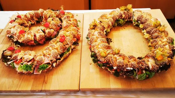 Den "leckeren Snack" hat unsere Leserin Andrea Weidner bei einem Geburtstag fotografiert.