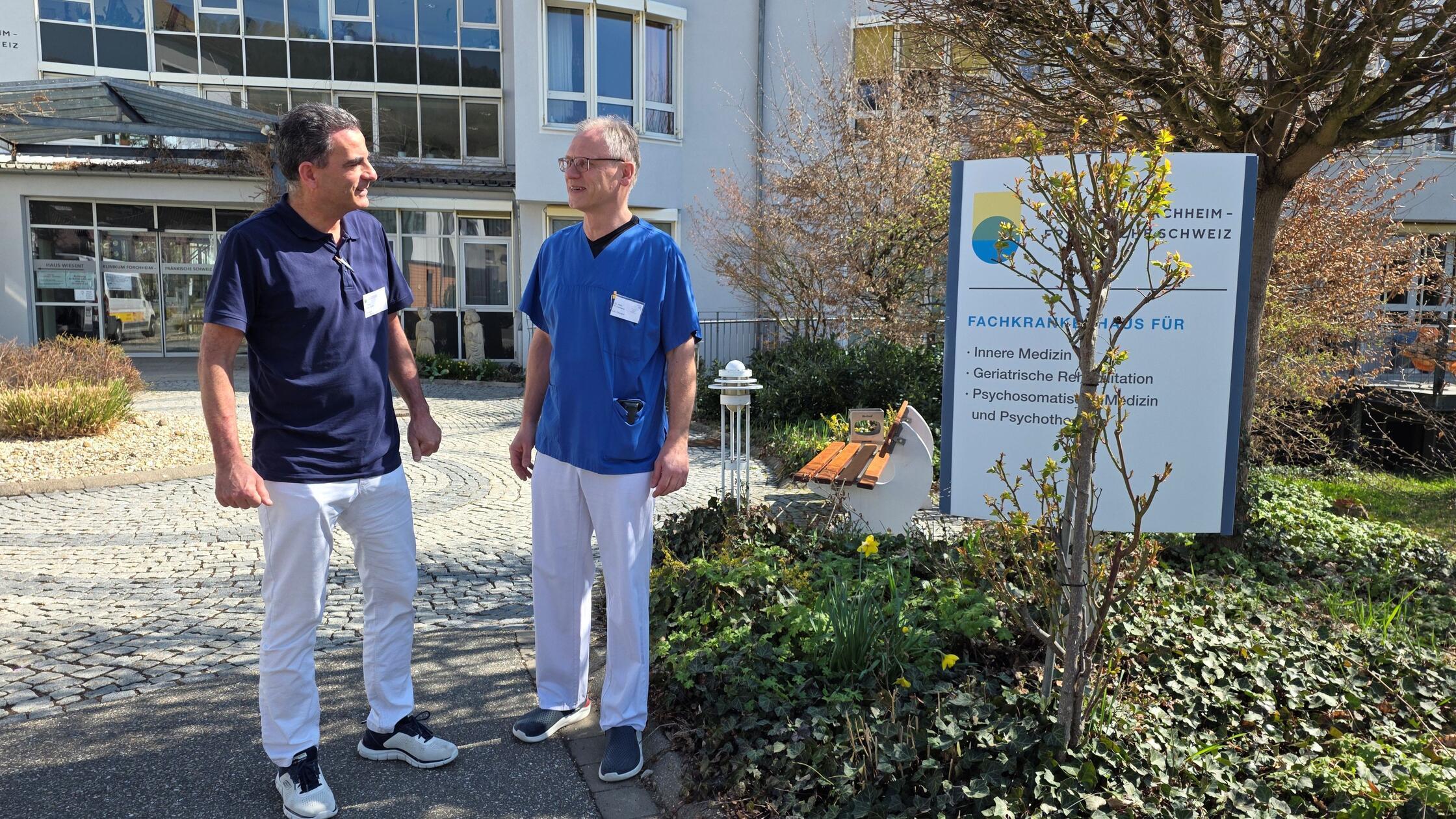 Chefarzt Dr. Hubert Gräf (links) und der leitende 