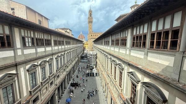 Blick in den Innenhof des Uffizien-Museums (zu dpa