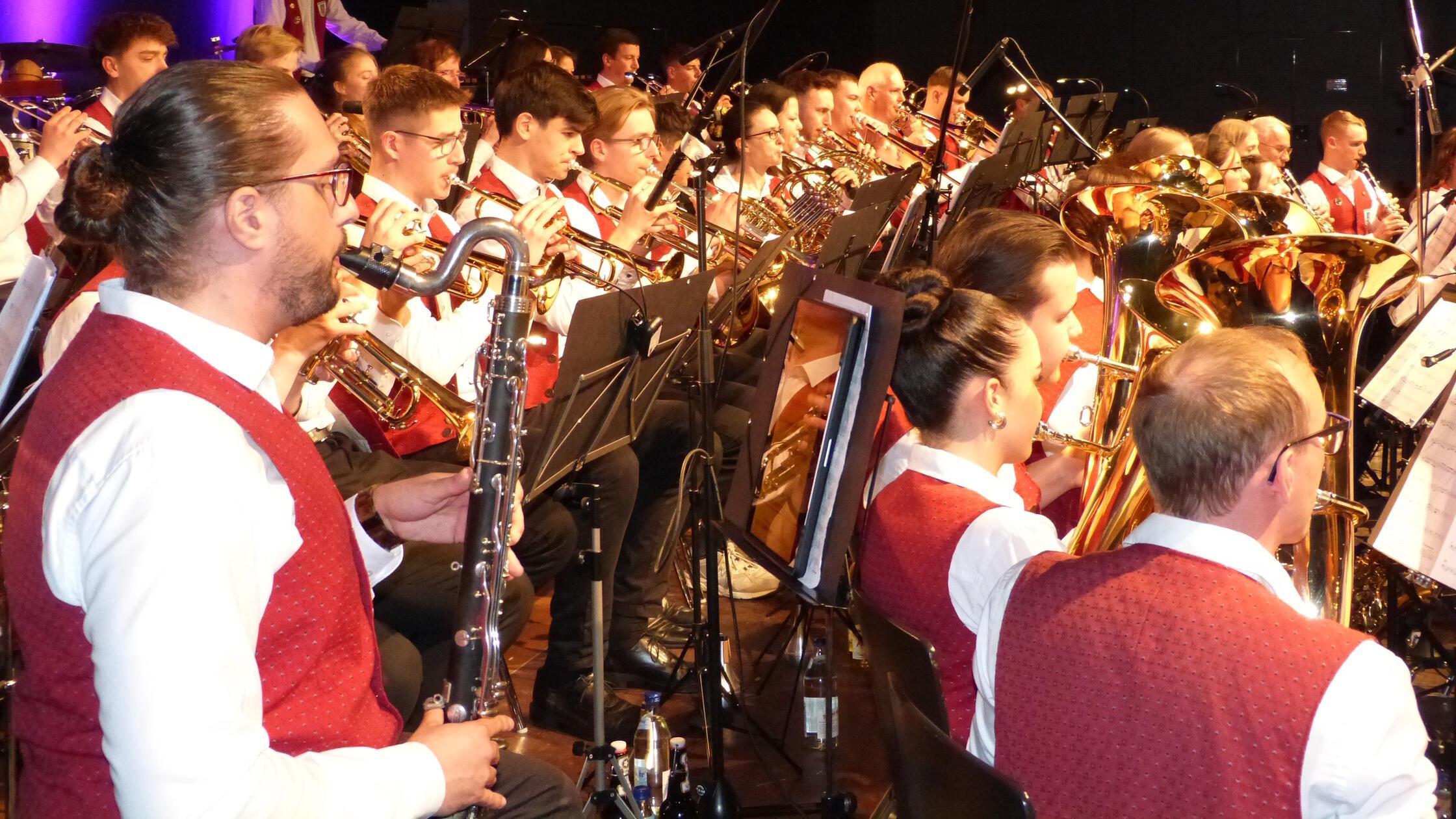 Das Jugendblasorchester wird den hohen Anforderung