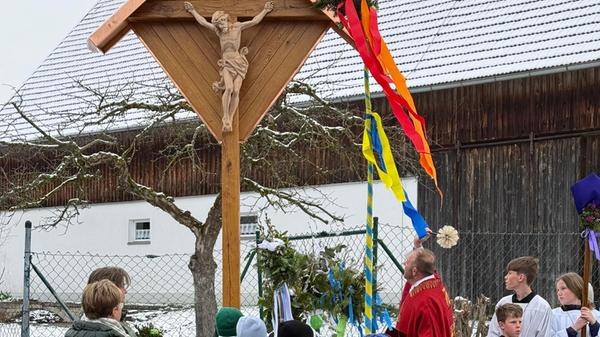 Am Palmsonntag weihte Pfarrvikar Markus Müller das