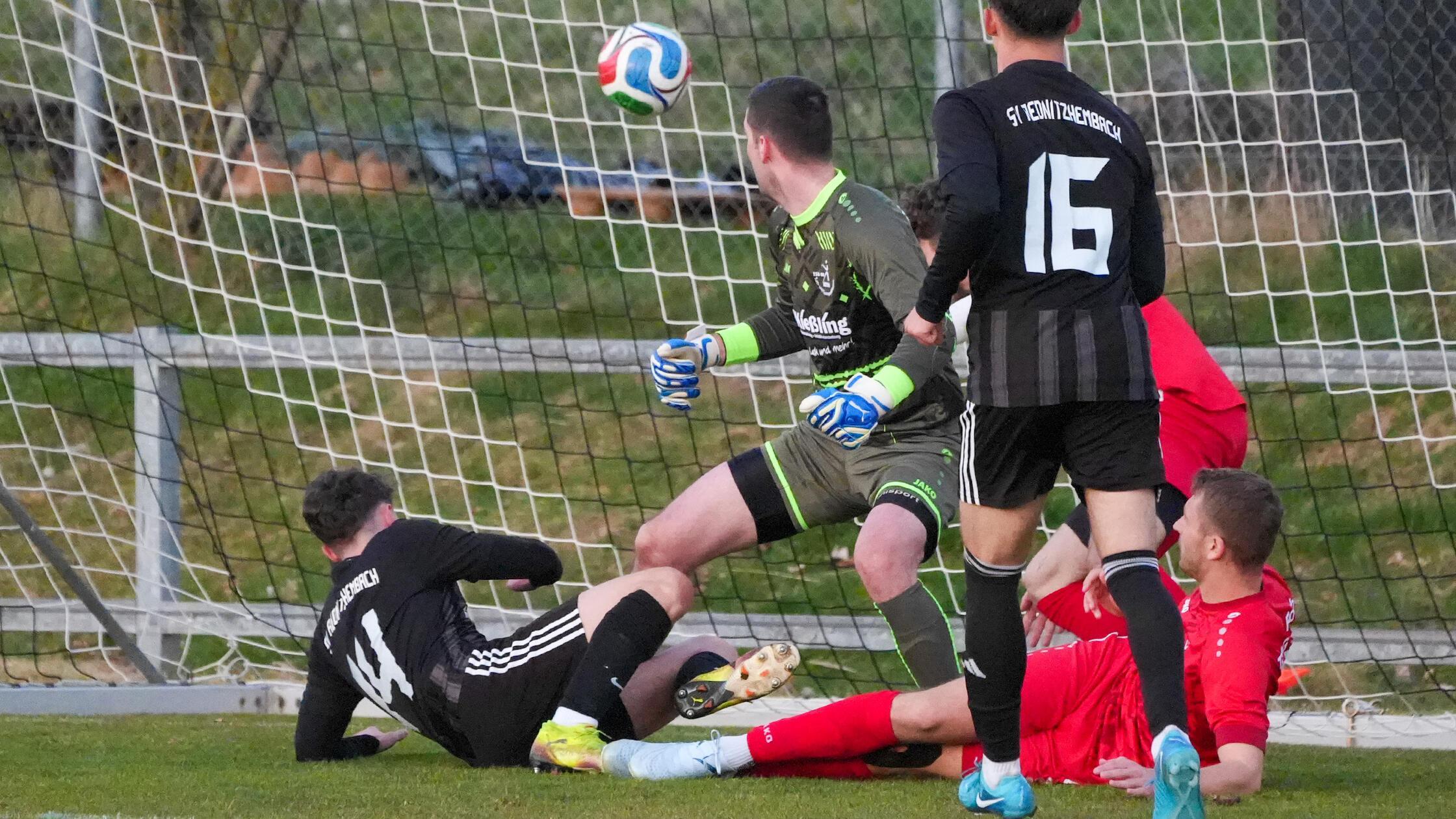 Kreisliga West, SV Rednitzhembach (schwarz) : TSG0