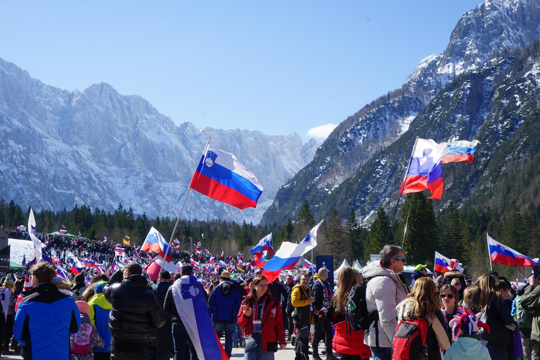 Rund 50.000 Zuschauer fasst das Gelände an der Schanze.