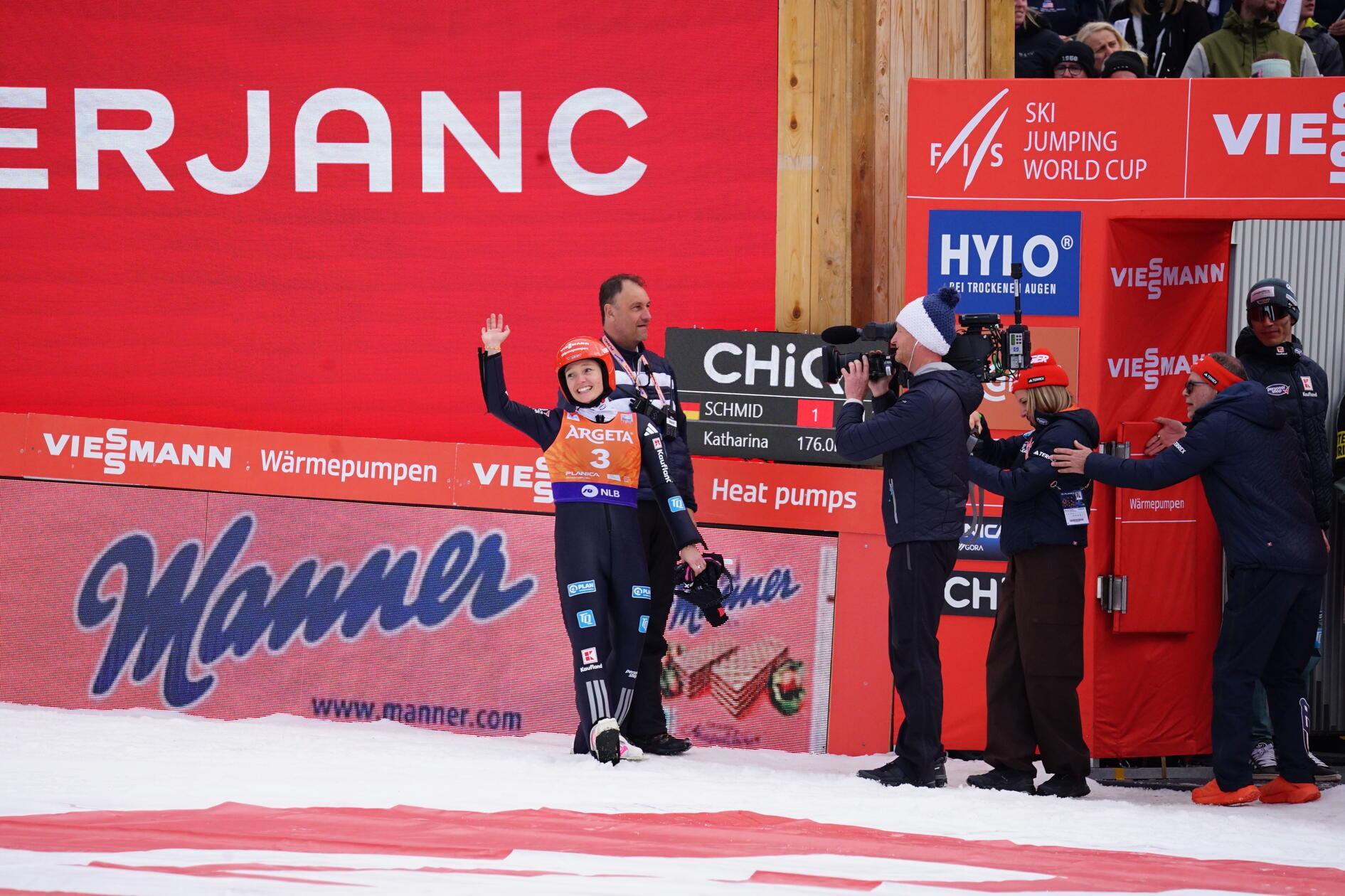 Siebenmal gewann sie die Weltmeisterschaft, dazu kamen zwei Silbermedaillen bei Olympischen Spielen sowie zahlreiche Weltcup-Siege.