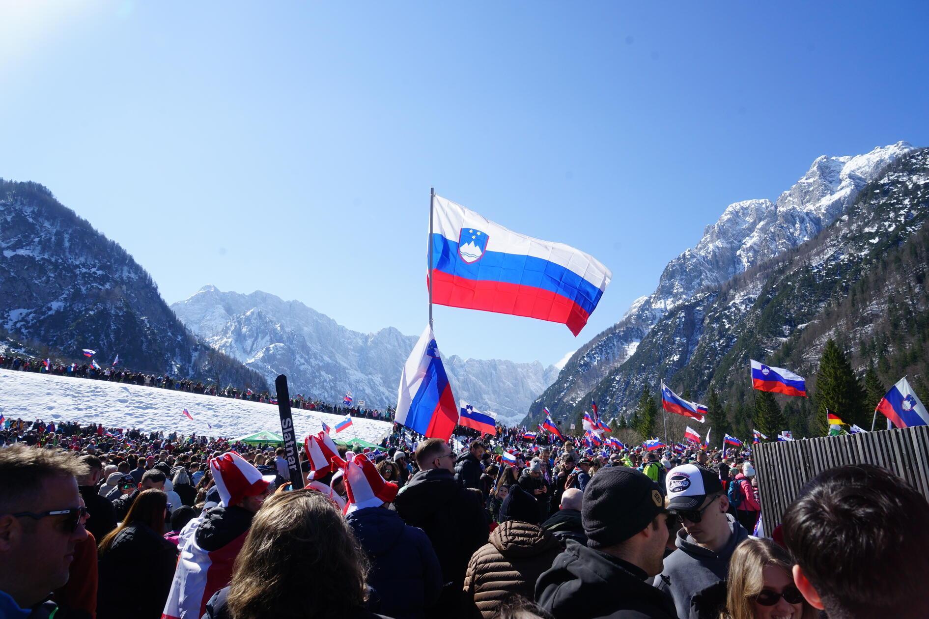Die Kulisse sei überwältigend gewesen, sagte sie nach dem Springen.