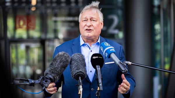 Martin Burkert, EVG-Vorsitzender und stellvertrete