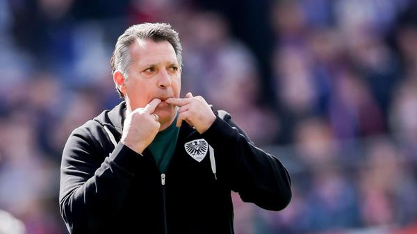 Fußball, Männer: 2. Bundesliga, Holstein Kiel - Pr