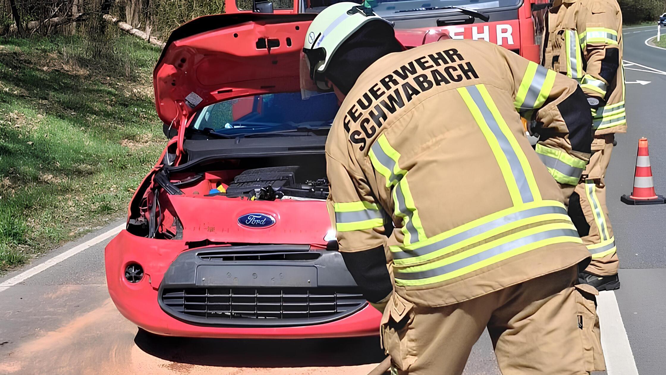 Unfall Walter-Niehoff-Straße Schwabach Feuerwehr