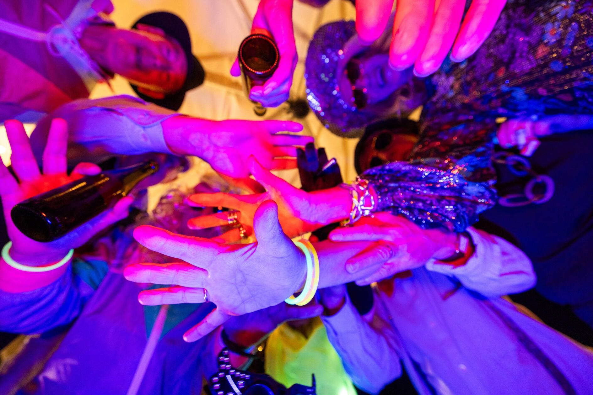 Grunge, Metal, Hardcore, Indie & Classic Rock - bei der Maximum Rock Night am Samstag im Hirsch läuft allerfeinster Bratgitarrensound. Los geht die Fete von Star FM um 21 Uhr. Geöffnet haben wie üblich zwei Floors.